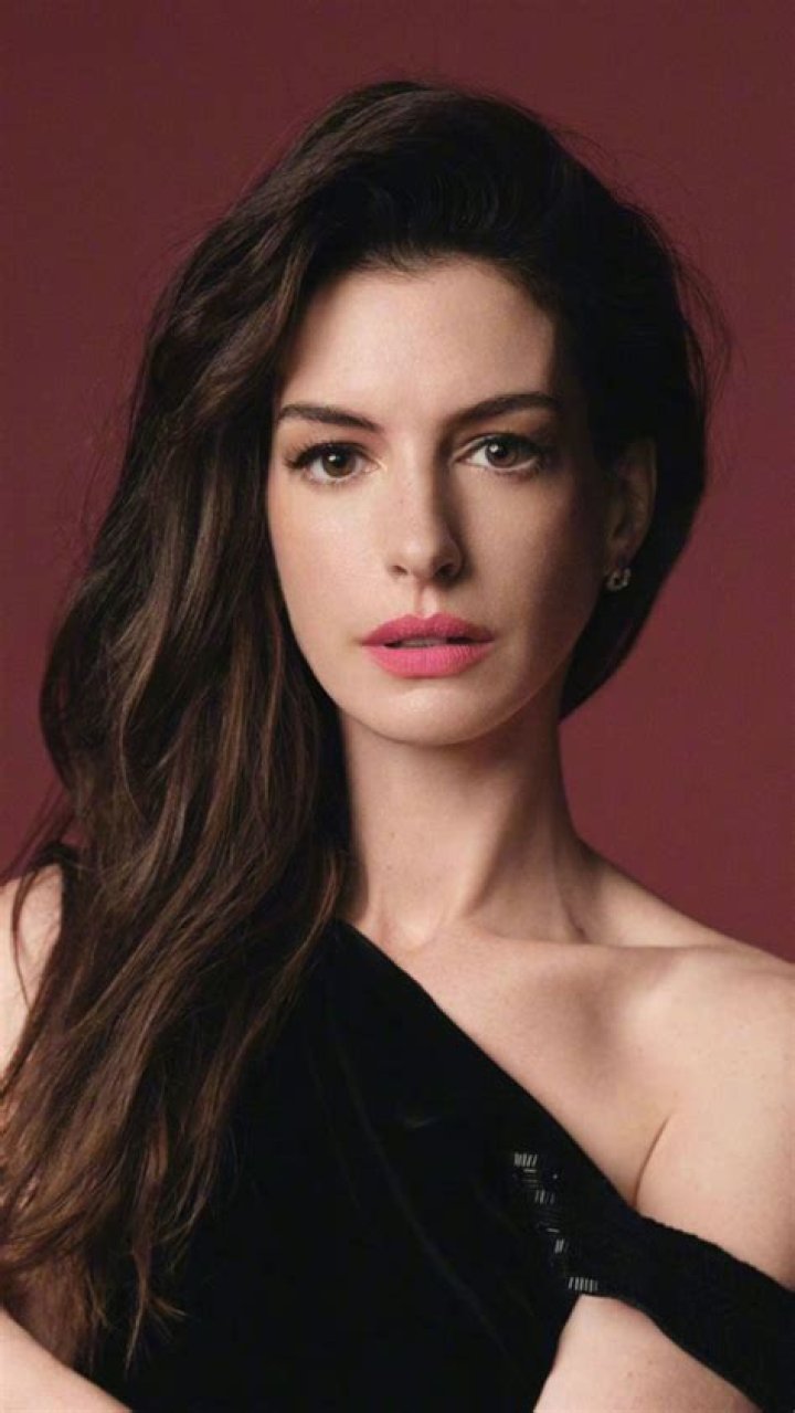 Anne Hathaway's Impressive Net Worth: A Fortune Built On Talent