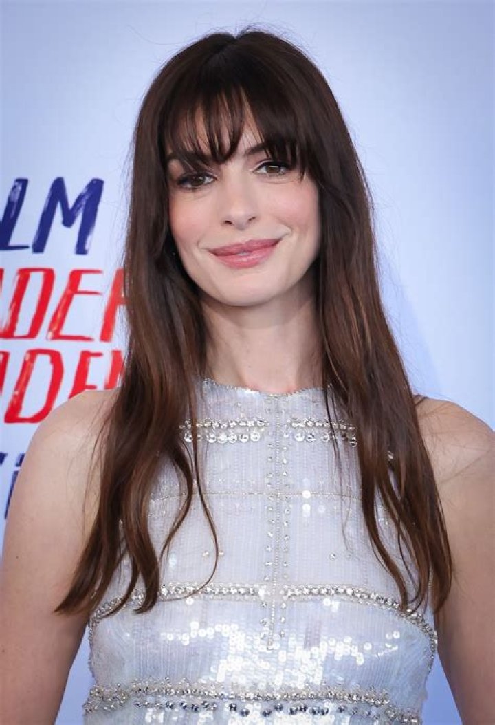 Anne Hathaway's Net Worth Exposed: Surprising Fortune Revealed