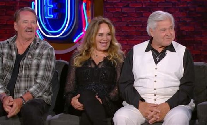 Catherine Bach Facts, Bio, Wiki, Net Worth, Age, Height, Daisy Duke, Barbara, Thunderbolt and Lightfoot, Denver Pyle, Dukes of Hazzard, David Shaw