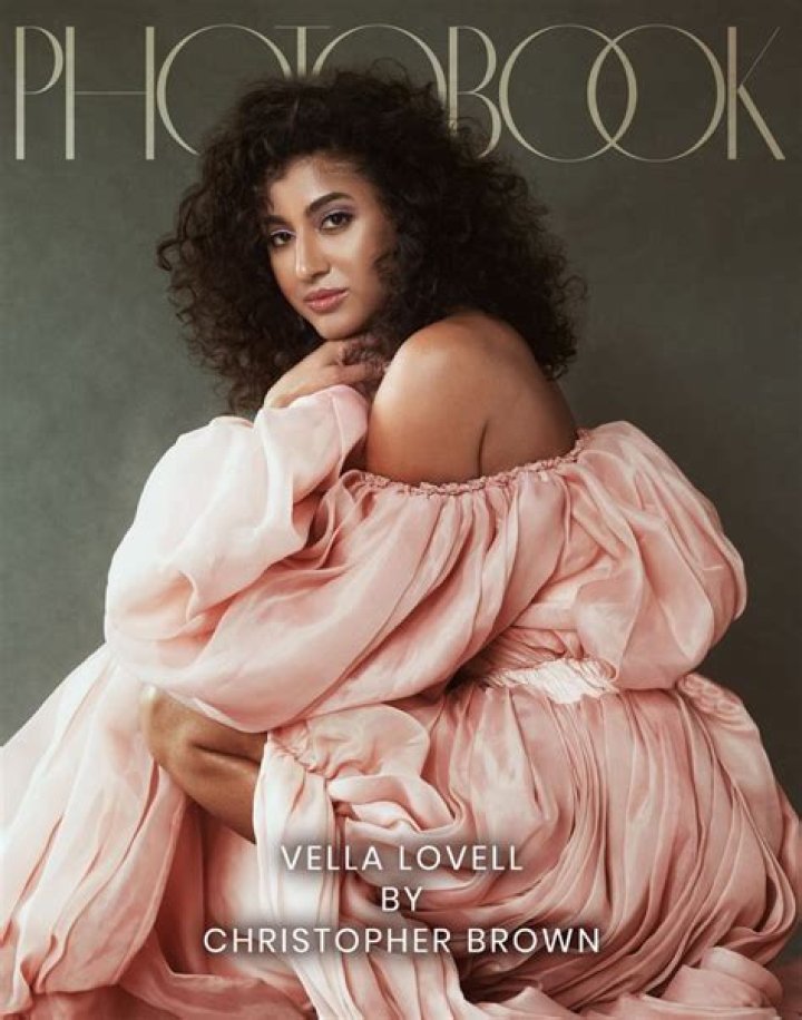 Crazy Ex-Girlfriend Heather: Vella Lovell Bio, Age, Height, Weight, Career, Net Worth, Affair, Trivia, Facts, Dating, Ethnicity, Religion, Wiki