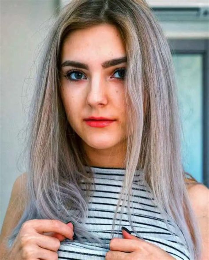 Eva Elfie (Actress) Wikipedia, Biography, Age, Height, Weight, Body Measurements, Boyfriend, Net Worth, Facts