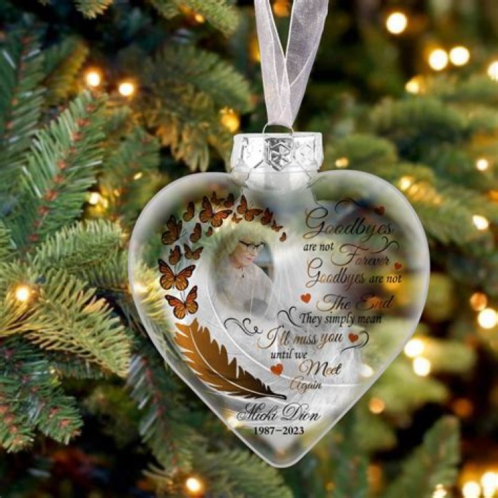 Honoring Memories: Christmas Ornaments For Deceased Loved Ones