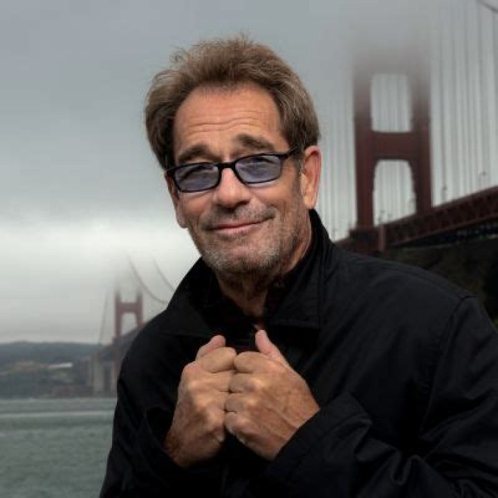Huey Lewis Relies On His Family To Help Him Cope With His Hearing Loss