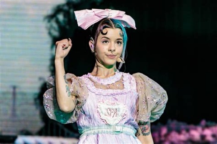Melanie Martinez Biography and Life Story