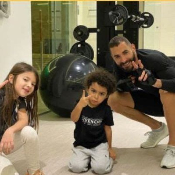 Nafissa Benzema Grew Up In A Large Family With Eight Siblings