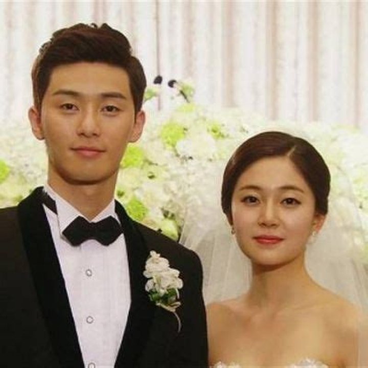 Park Seo Joon Wife: Is He Married? Relationship Rumors And Career