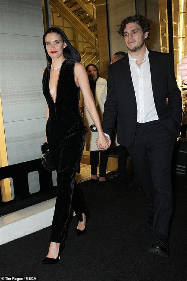 Sara Sampaio Husband: Is Sara Sampaio married?