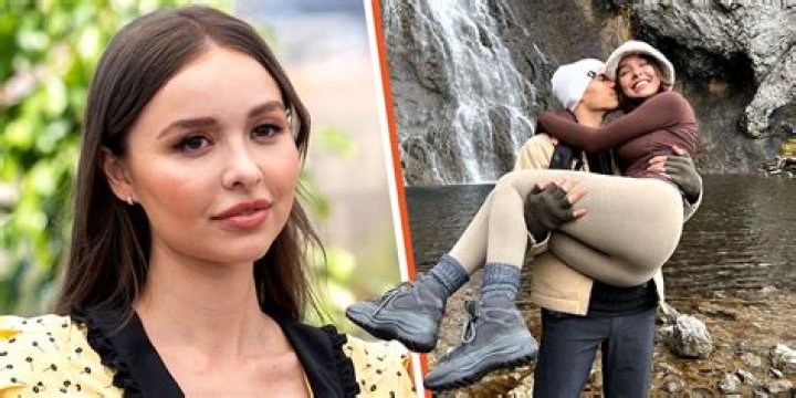 Sophie Mudd Boyfriend: Is She Dating Anyone? Parents &amp; Siblings Details