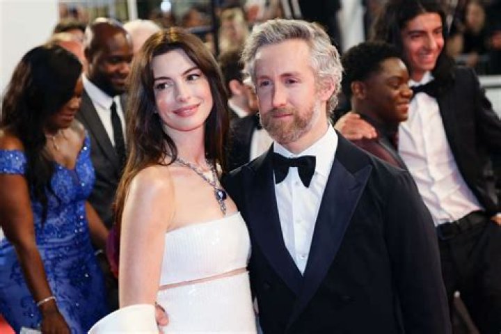 Ultimate Guide: Meet The Husband Of Anne Hathaway